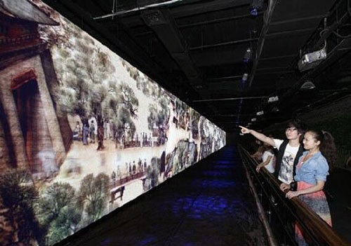 投影“薄利”时代，激光工程投影“负重前行”