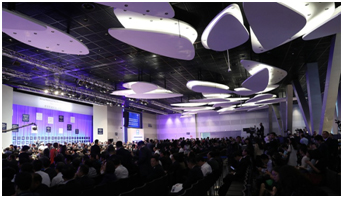 大屏影像描绘经济蓝图 Vivitek(丽讯)投影机DH765Z-UST出彩达沃斯论坛