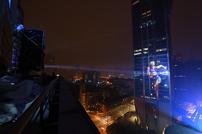 户外投影广告,给品牌宣传架设新视角!