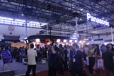 松下展示超高清系统产品及P2 Cast开放性融媒体等前沿新技术
