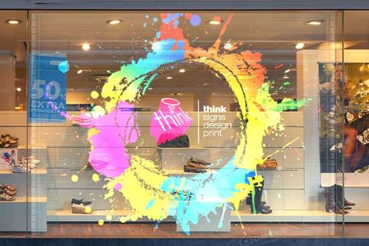 LED透明屏的四种安装方式